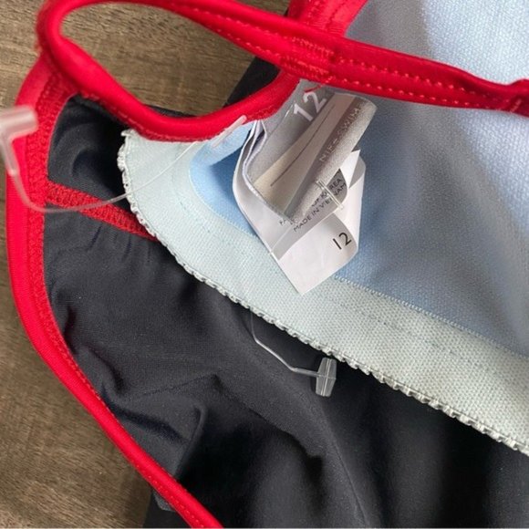 Nike‎ Swim One-Piece Swimsuit Size 12 - Picture 6 of 9